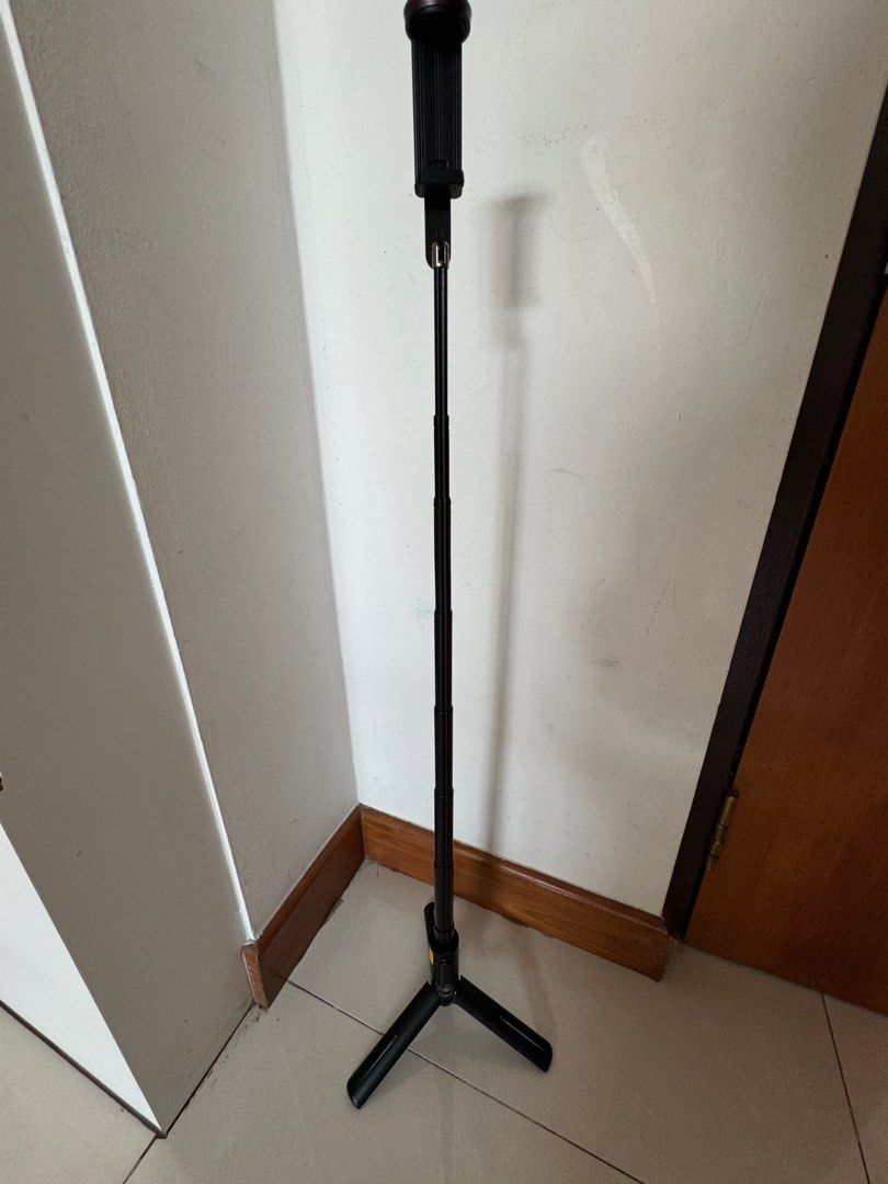 ATUMTEK Selfie Stick Tripod, Extendable 3 in 1 Aluminum Bluetooth Selfie Stick with Wireless Remote and Tripod Stand62865819757315113