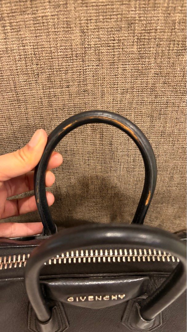 AUTHENTIC GIVENCHY Mini Antigona Bag (Category: Luxury Bags & Wallets) located in Manila. Submitted by angelalodia (Listing ID 1373773396, Image 3). Description: Material: Goatskin Color: black Dimension: 10.2in x 7.5in x 5.1in Inclusion: dustbag RFS: decluttering (not being used anymore).