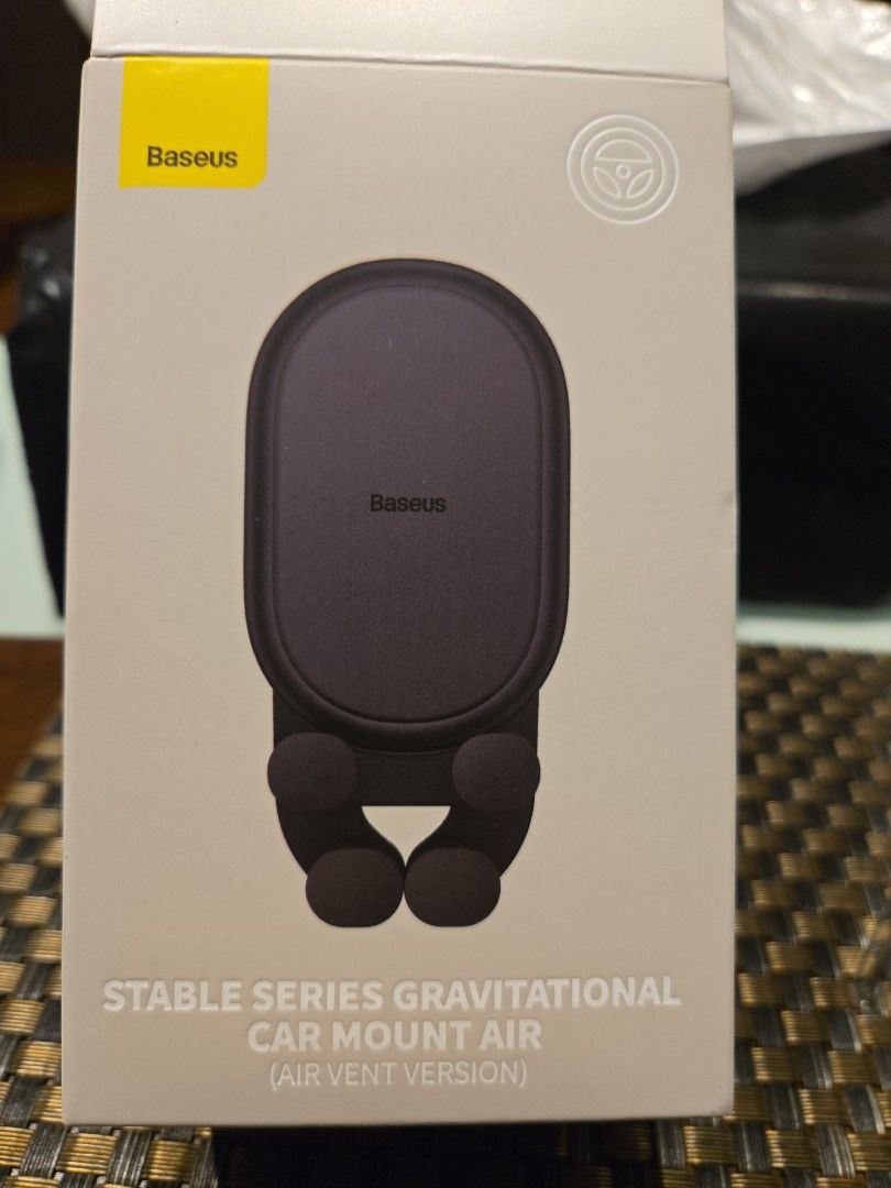 Baseus (Category: Mounts & Holders) located in Singapore. Submitted by super.lobang (Listing ID 1373919302, Image 3). Description: Baseus stable series gravitational car mount air vent version https://youtu.be/bPCl07V6QcY?si=g4fHI79eC6W814ZG.