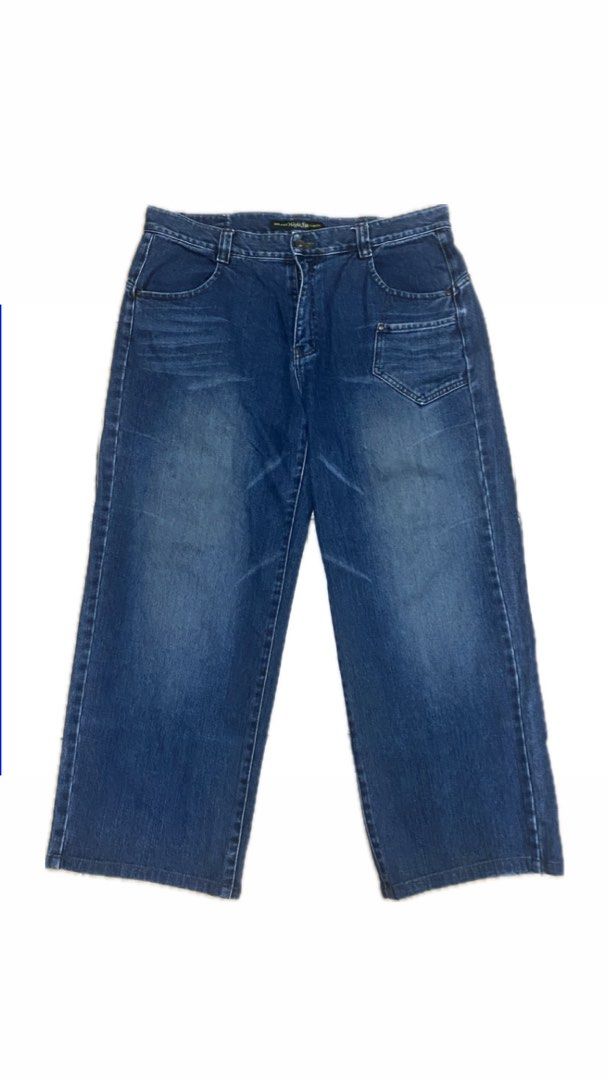 BLUE BAGGY PANTS (Category: Jeans) located in Manila. Submitted by kidclutter (Listing ID 1373848169, Image 1). Description: BLUE BAGGY PANTS 36x38 Leg hole 10.