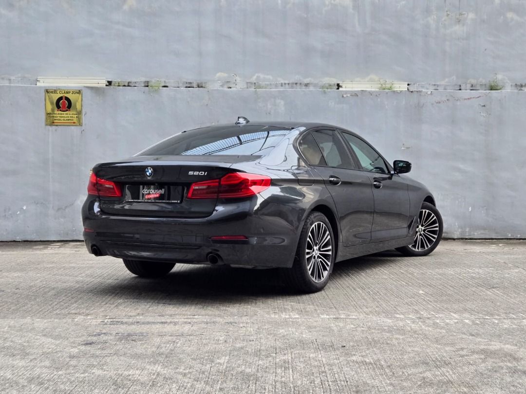 BMW 5 Series Sedan 520i (A)62885346860673114