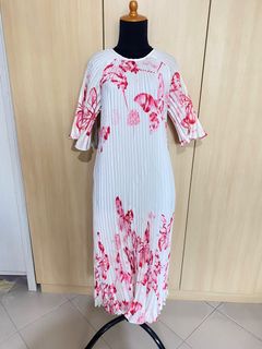 (Category: ) located in . Submitted by the_gift_gallery (Listing ID 1373805589, Image 1). Description: .