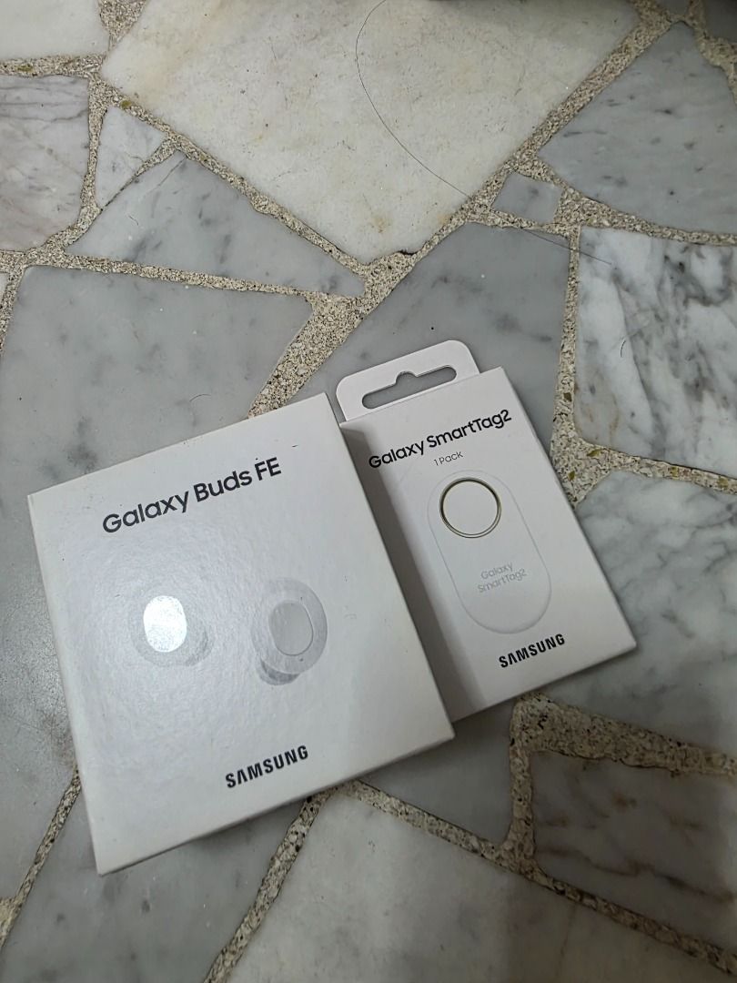 BNIB Galaxy Bud FE or Buds Live or SmartTag2 (Category: Earphones) located in Singapore. Submitted by shiny.sci (Listing ID 1373857370, Image 2). Description: Brand new in box negotiatable Galaxy Buds Live 80sgd Galaxy Smarttag2 20sgd (10sgd with purchase of buds) Galaxy Buds FE 40sgd- sold Free S24 case (open but unused).