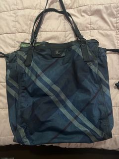 (Category: ) located in . Submitted by onestopboutique (Listing ID 1373772491, Image 1). Description: .
