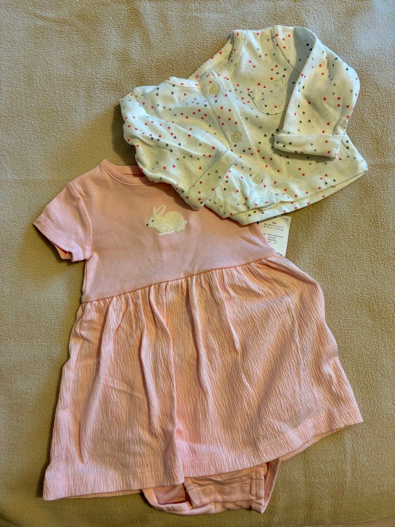 Carter’s 2-piece bodysuit dress and cardigan (Category: Babies & Kids Fashion) located in Singapore. Submitted by nutsncheese (Listing ID 1373779561, Image 1). Description: 100% cotton.
