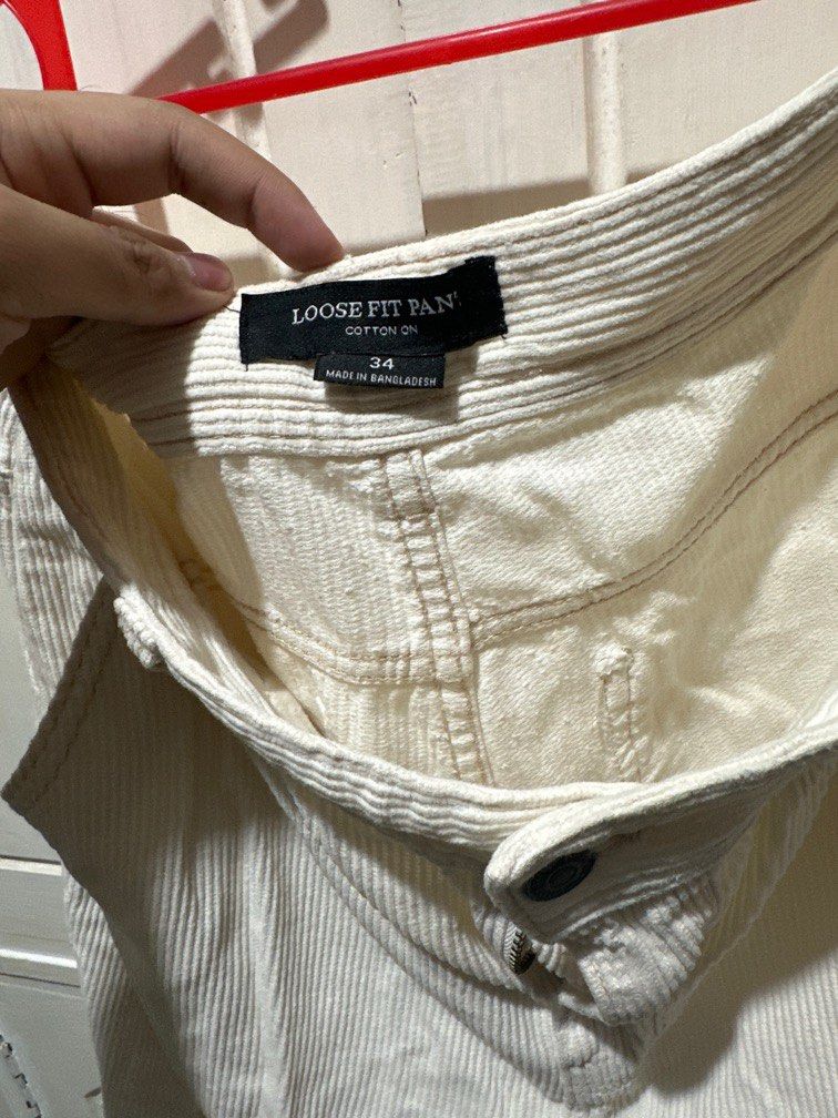 Cotton On Corduroy Pants (Category: Jeans) located in Mangaldan. Submitted by batrinabryan13 (Listing ID 1373781553, Image 2). Description: Rfs: Decluttering.