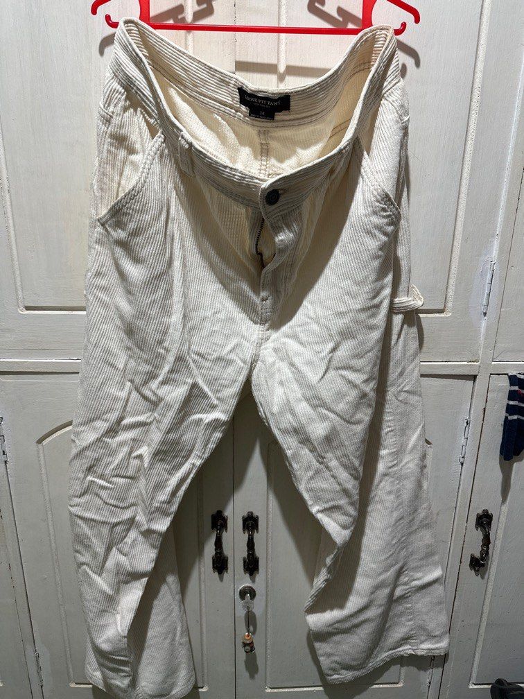 Cotton On Corduroy Pants (Category: Jeans) located in Mangaldan. Submitted by batrinabryan13 (Listing ID 1373781553, Image 1). Description: Rfs: Decluttering.