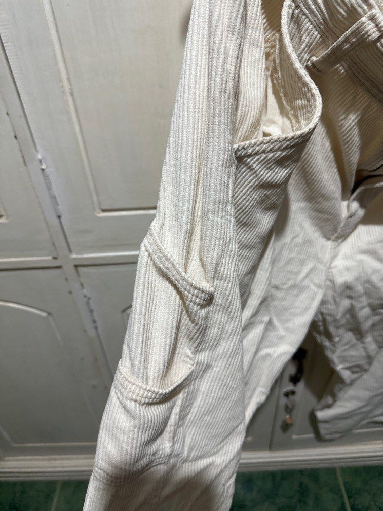 Cotton On Corduroy Pants (Category: Jeans) located in Mangaldan. Submitted by batrinabryan13 (Listing ID 1373781553, Image 3). Description: Rfs: Decluttering.