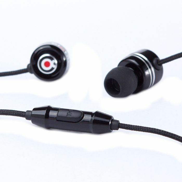 Eightball EX811 earphones new in box (Category: Earphones) located in Singapore. Submitted by bhey77 (Listing ID 1373857747, Image 2). Description: These Eightball EX811 earphones deliver clear, balanced sound and a snug, comfortable fit—ideal for your daily commute, workouts, or hands-free calls. They’re brand-new and unused; the only flaw is a slight dent in the retail box. Key Features Driver: 10 mm dynamic drivers for detailed mids and highs 