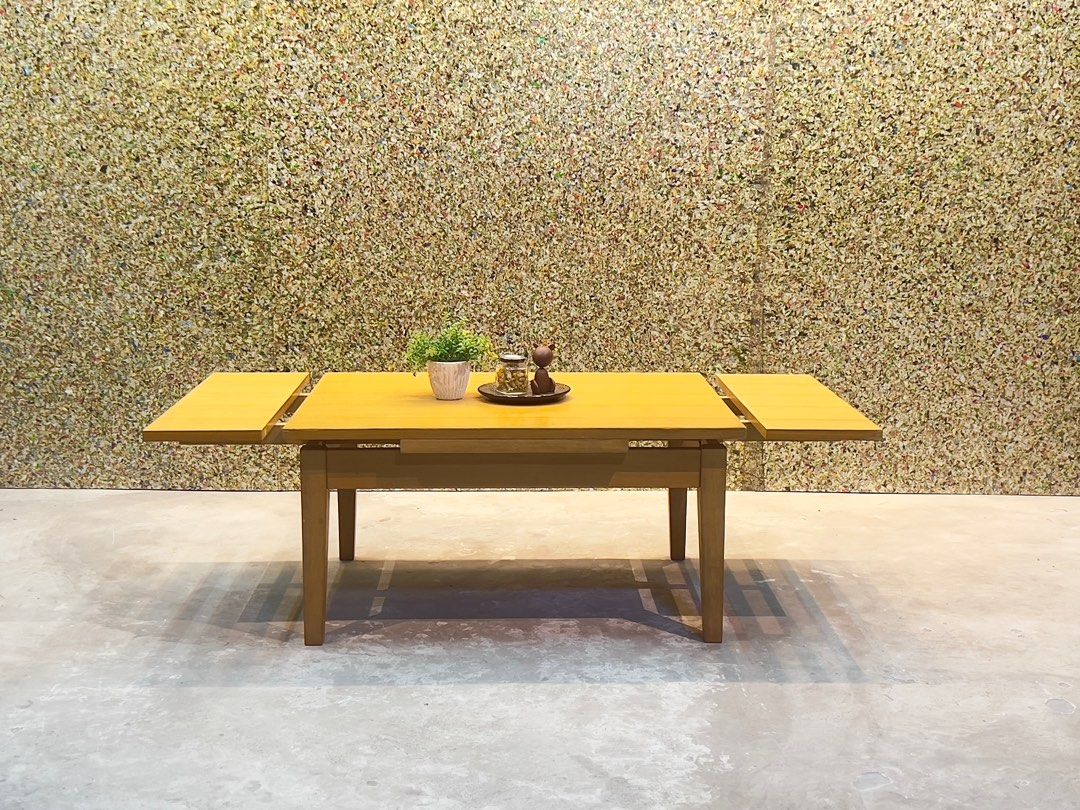 Extendable Coffee Table (Category: Tables & Sets) located in Bulacan. Submitted by rock_off.thriftshop.ph (Listing ID 1373927861, Image 1). Description: .