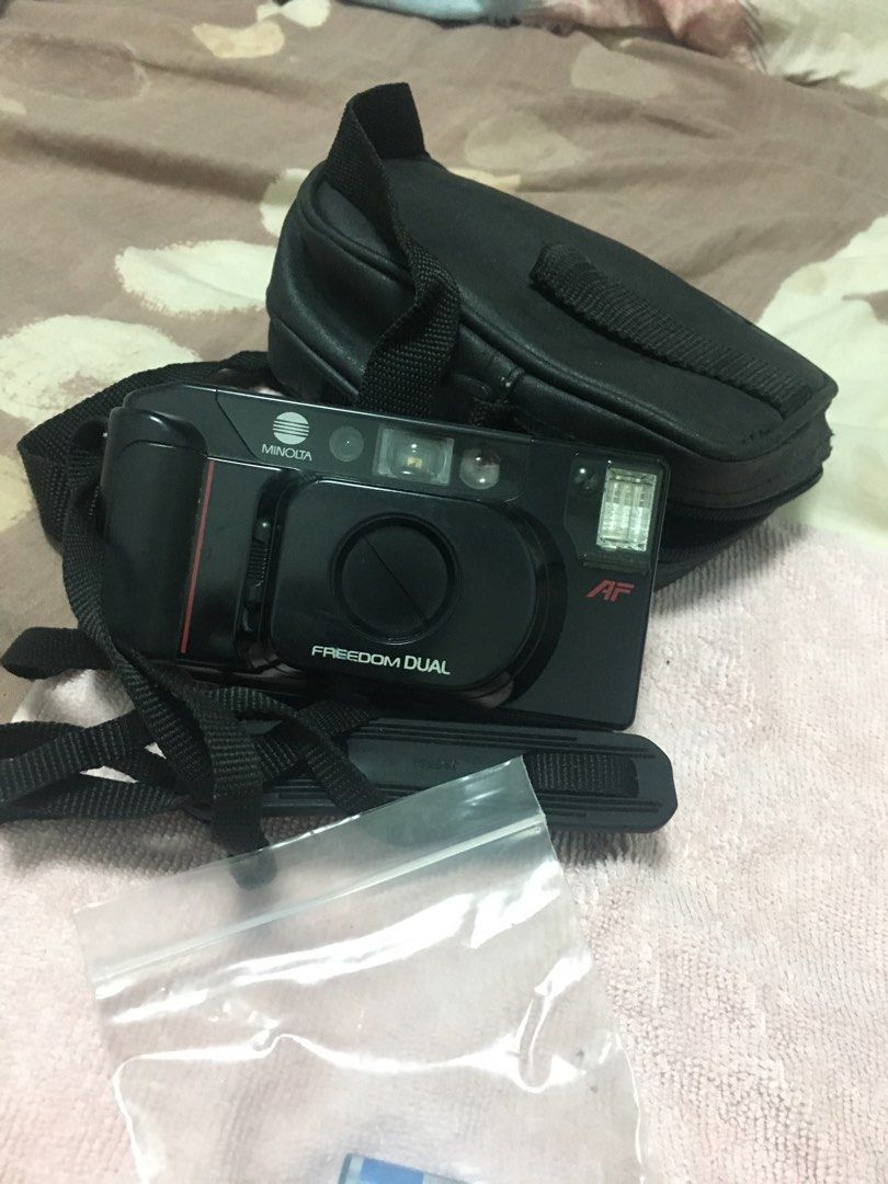 freedom Dual nodel by MINOLTA (Category: Cameras) located in Cainta. Submitted by juliangelz39537 (Listing ID 1373942976, Image 1). Description: 2005 model Minolta flash automatic Camera,auto focus well maintained, seldom used, operable , easy use for sale RFS De cluttering , flaw: No Battery but kept the old battery for reference purpose . slightly negotiable.