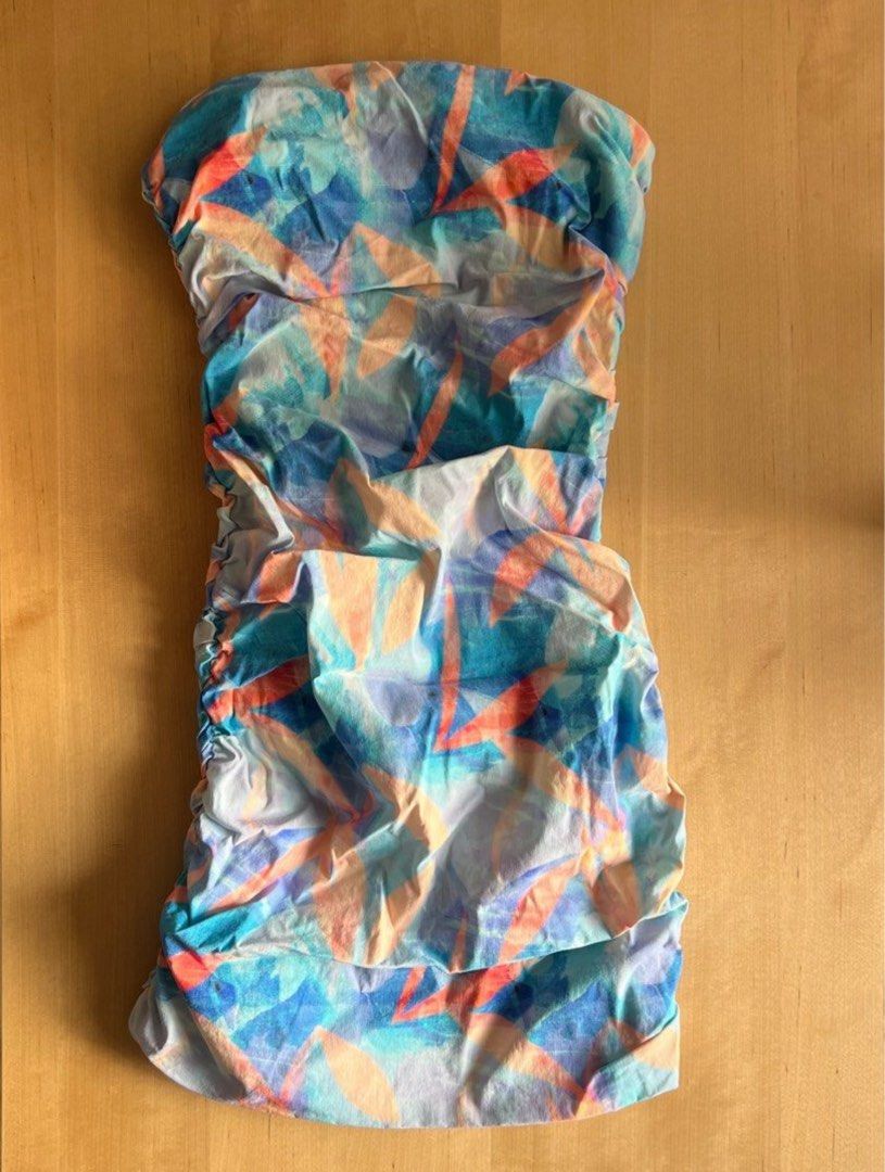 Glassons Ruched Mini Dress (Category: Dresses) located in Makati City. Submitted by ppsls (Listing ID 1373834861, Image 1). Description: .