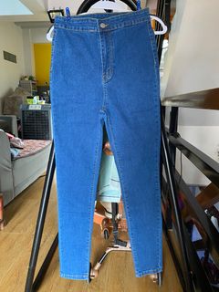 (Category: ) located in . Submitted by decluttering_preloved_items001 (Listing ID 1373815970, Image 1). Description: .