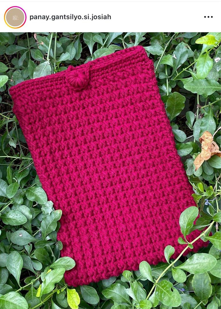 ipad/laptop/book sleeve crochet commission (Category: Laptop Bags & Sleeves) located in Batangas. Submitted by v.ukay (Listing ID 1373907416, Image 3). Description: for pre-orders! takes me about 5-7 days to finish one project ipad sleeve - P750 laptop sleeve - P1,000 *depends on the size *customizable.