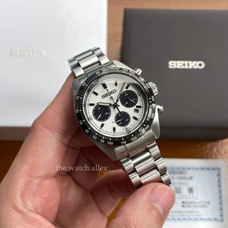 (Category: ) located in . Submitted by TheWatchAlley (Listing ID 1373894257, Image 1). Description: .