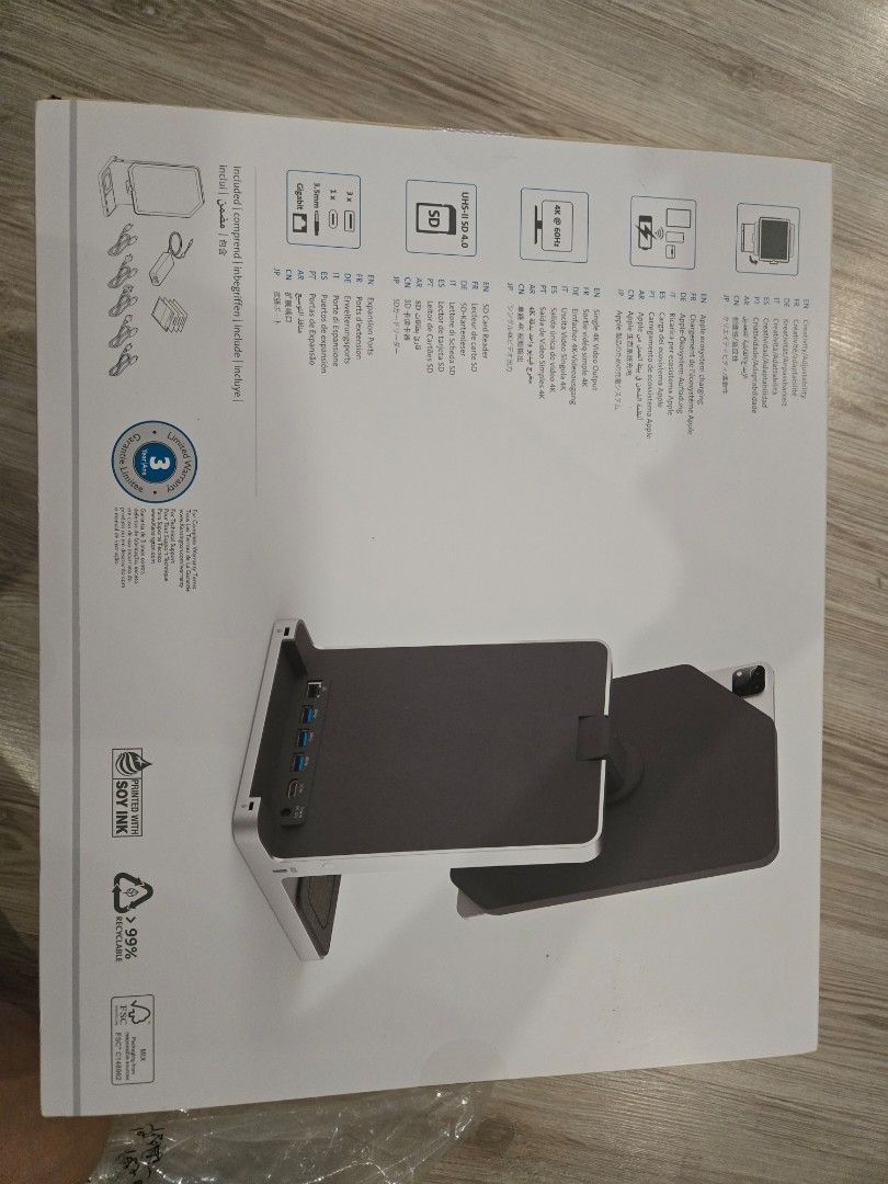 Kensington Studio Dock (Category: Chargers & Cables) located in Singapore. Submitted by dylanchua74 (Listing ID 1373797096, Image 2). Description: Brand new studio dock. Son clearing store n found this , already using one currently. Self collect at 510715.