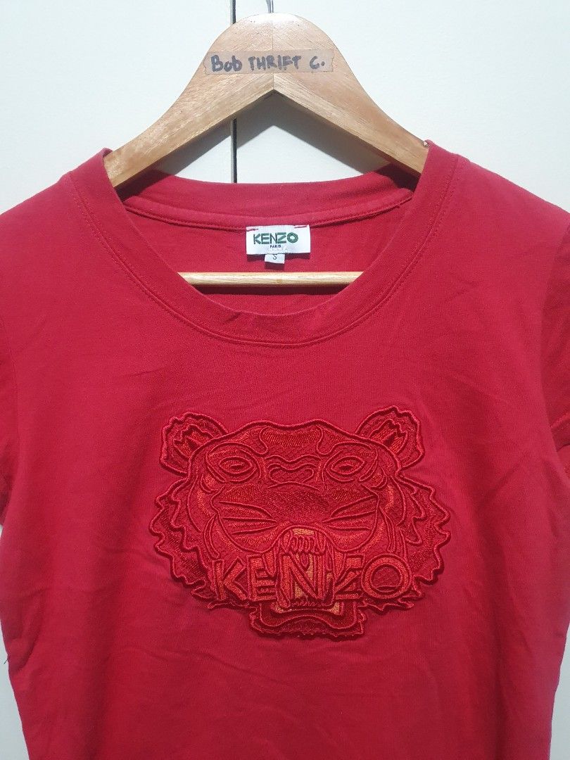 Kenzo Paris Red Embroidered Shirt (Category: Luxury Apparel) located in San Fernando. Submitted by bobcollection (Listing ID 1366536985, Image 2). Description: Kenzo Paris Shirt * complete neck tag, cut washtag * small on tag * 17 x 22 inches * 9.2/10 condition and color rate * EXCELLENT CONDITION sa Embroidered * minimal sign of usage sa shirt, still very presentable 🥰 📌 Color may vary due to lighting. 📌 All items are need wash. 📌 strictly n