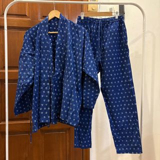 (Category: ) located in . Submitted by just.thriftlah (Listing ID 1373927265, Image 1). Description: .
