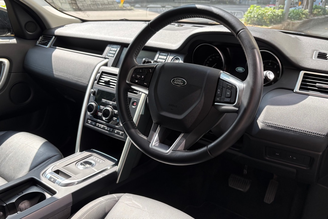 Land Rover Discovery 2.0 Sport SE 5+2 Seats (A)62863174524035112