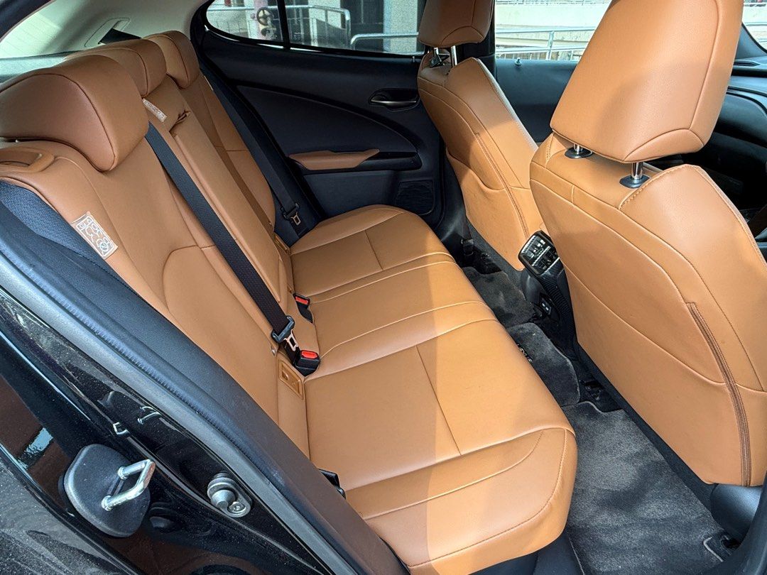 Lexus UX250h Hybrid 2.0 Executive (A)62872684807682114