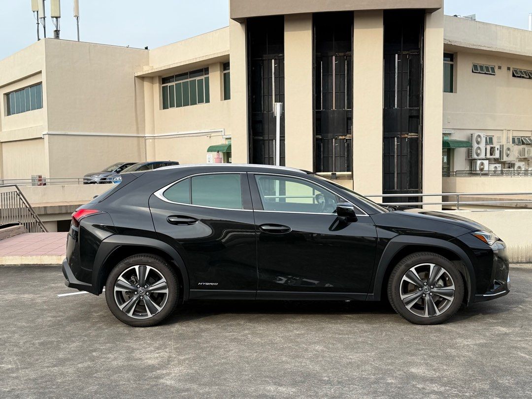 Lexus UX250h Hybrid 2.0 Executive (A)62872684807682111