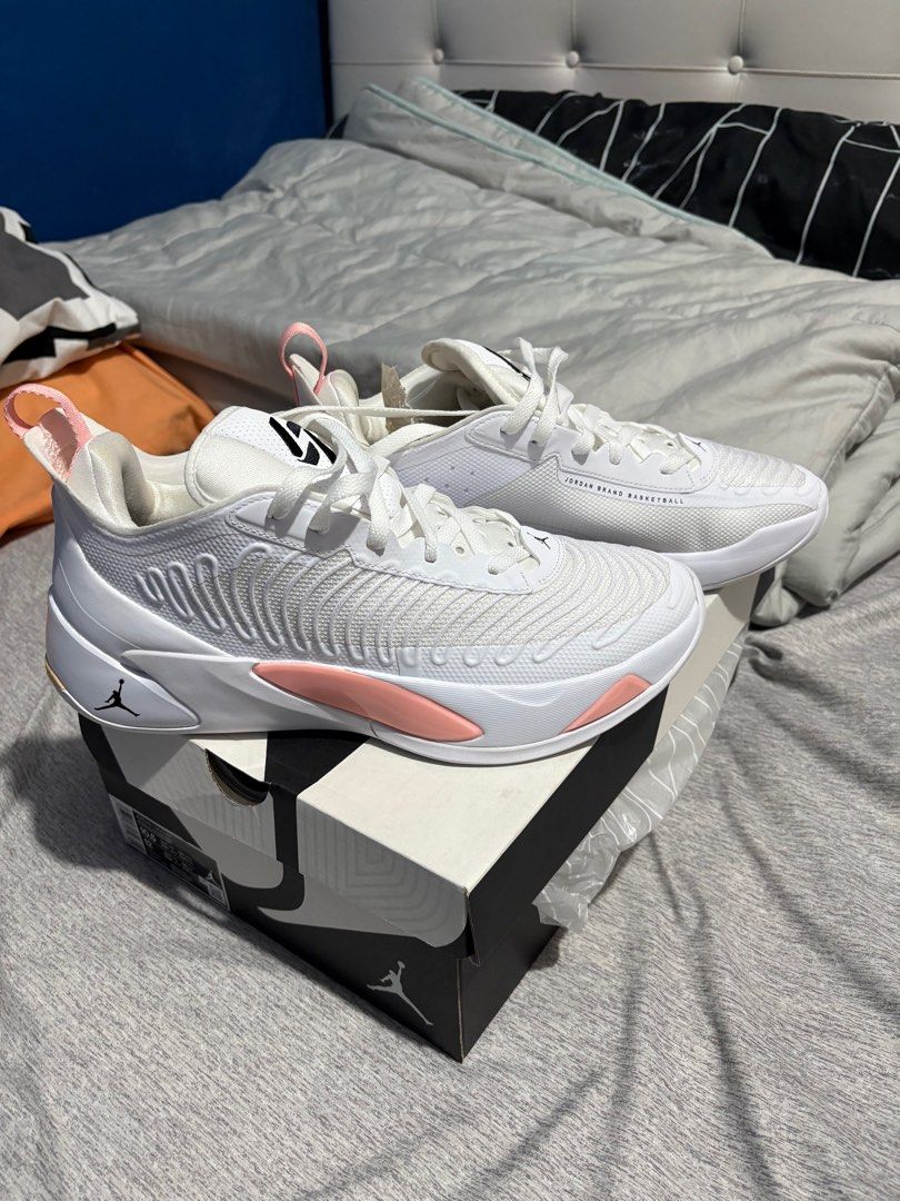 LUKA 1 brandnew sz 10.5 (Category: Sneakers) located in Las Pinas. Submitted by teamlegendary (Listing ID 1373948255, Image 2). Description: RUSH SALE BRANDNEW sz 10.5 with box 5k only meet up las pinas.