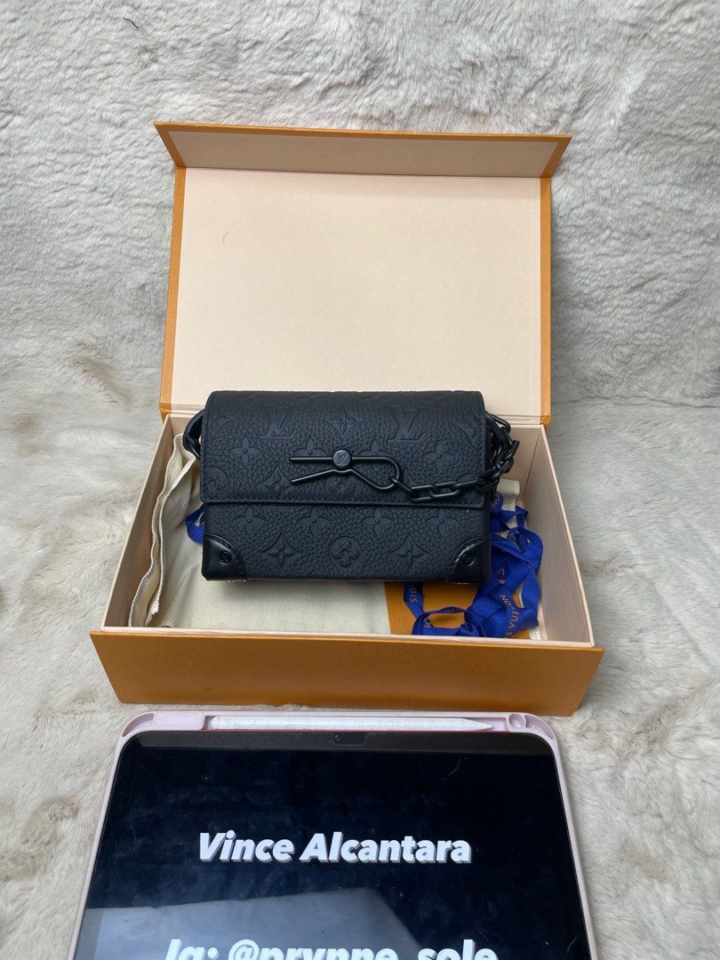 LV Steamer Wearable Wallet (Category: Luxury Bags & Wallets) located in Las Pinas. Submitted by vinalcantara (Listing ID 1373947158, Image 2). Description: For Steal / Trade !! LV Steamer Wearable Wallet Brandnew / Complete with receipt Php 115,000 Will send detailed pics upon request ✔️ ✅ Terms/Layaway 📍 Loc/Meet ups: Las Piñas 💸 BDO or Gcash 🚚 Lalamove/LBC ✔️ Unli vouch and legit check @Prynne_sole on IG! Dm to purchase!.