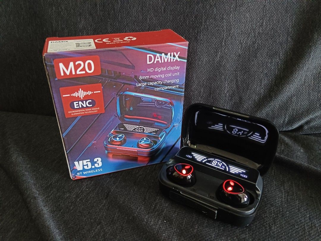 由 x62726272 (刊登 ID 1373772760，圖片 1) 提交，位於 新北市 (New Taipei) 的 DAMIX/M20藍芽5.3無線藍芽耳機/LED電量顯示/可當行動電源使用 (類別：耳機)，說明：DAMIX/M20藍芽5.3無線藍芽耳機/LED電量顯示/可當行動電源使用。