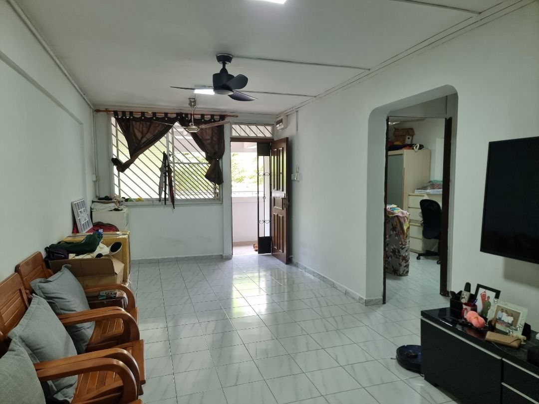 Nice renovated move in condition HDB unit for sale628638362376991110