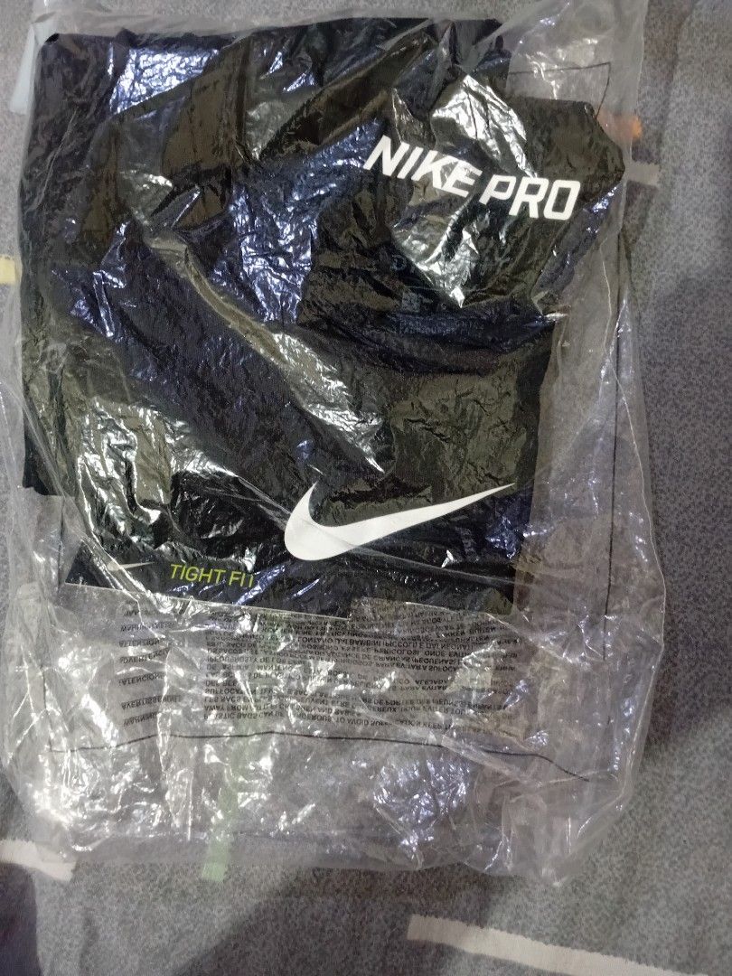 Nike Pro Compression long sleeve (Category: Activewear) located in Manila. Submitted by cleaner11 (Listing ID 1373937985, Image 1). Description: Brand New and Original Still in its packaging with tag RFS: not using long sleeves Last pic for reference.