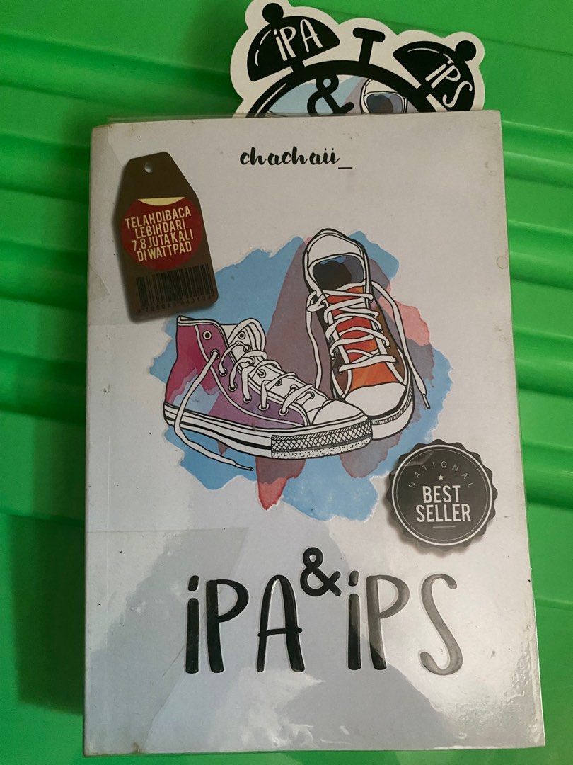 Novel IPA&IPS (romance), Buku & Alat Tulis, Buku di Carousell