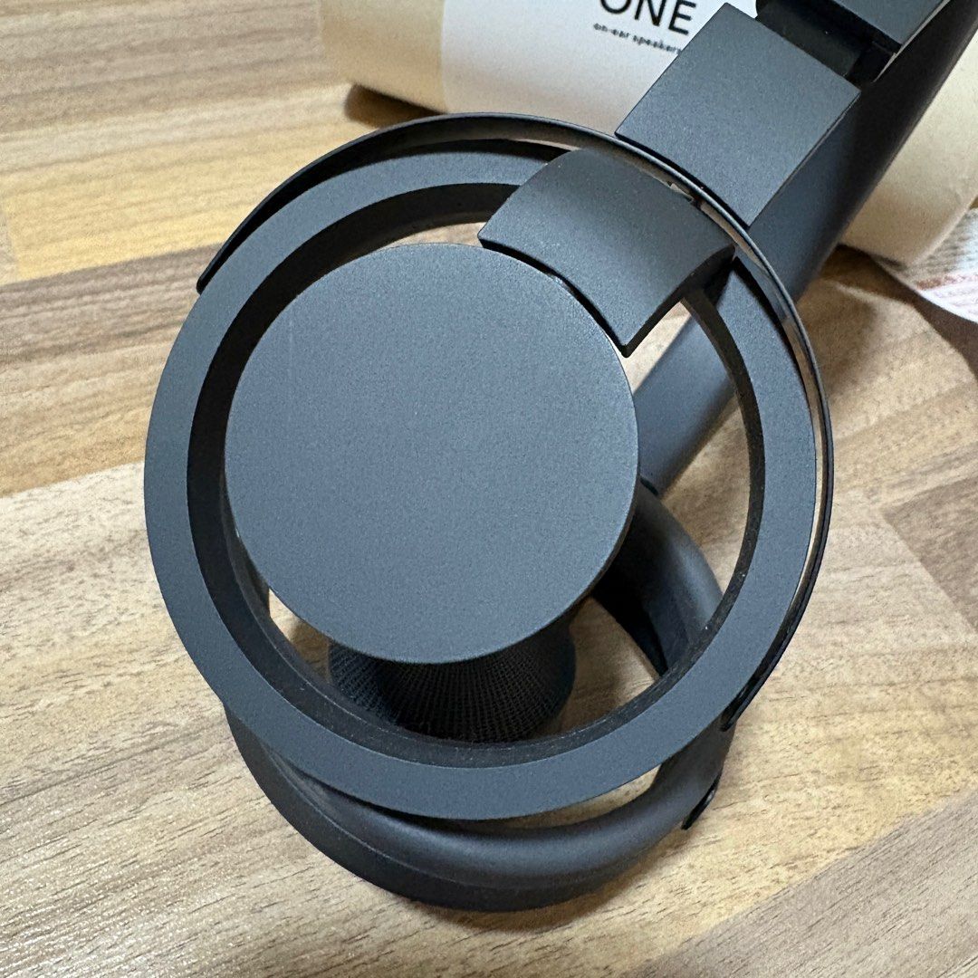 NWM One On ear speakers63216304518402114