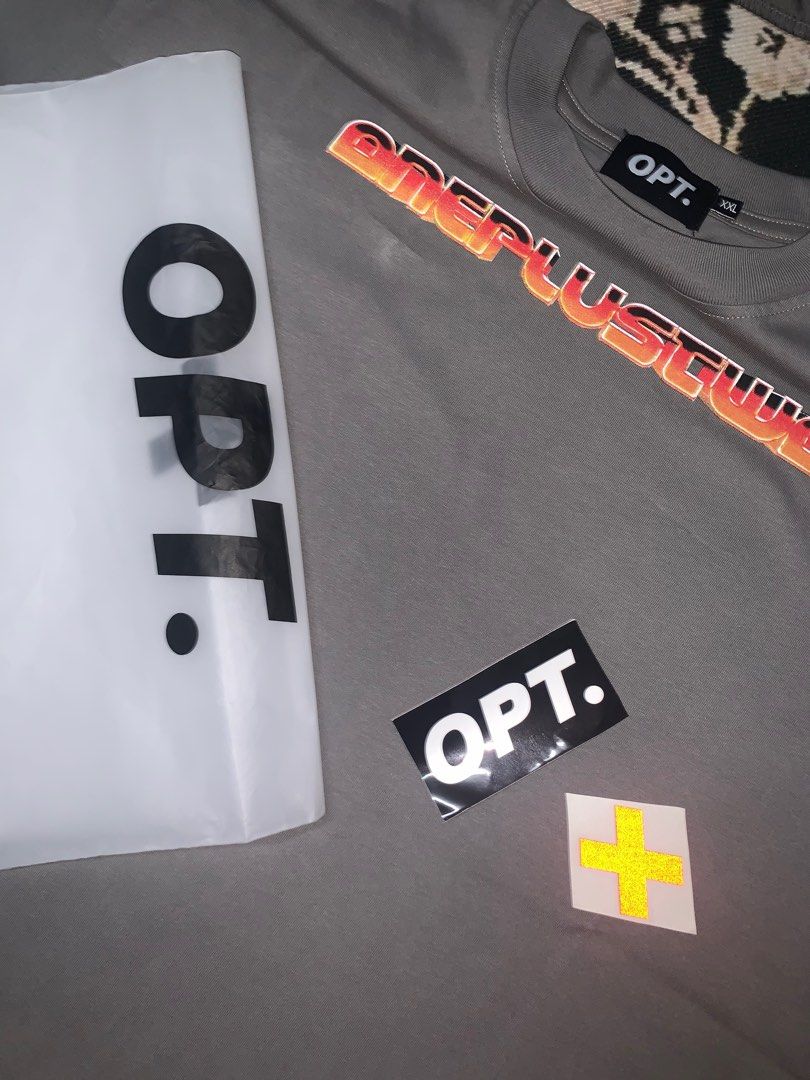 opt scripted tee (Category: Activewear) located in Kapar. Submitted by izz_93 (Listing ID 1373851947, Image 1). Description: bole nego transfer/tng condition baekk .