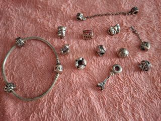 (Category: ) located in . Submitted by blurberryyy (Listing ID 1373901487, Image 1). Description: .