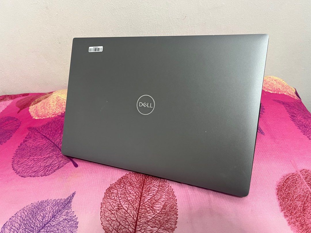 Precision 5540 Workstation Laptop | i7-9th Gen | 32GB RAM & 1TB SSD NVMe | NVIDIA Quadro T1000 | 15-inch 4K Touchscreen Display | Intel UHD Graphics 630 | Windows 11Pro |MS Office 2021#gaming laptop (Category: Laptops & Notebooks) located in Singapore. Submitted by roseleetechsg (Listing ID 1373791203, Image 1). Description: @ I Dell Precision 5540 Workstation @ Intel Core i7-9750H CPU@ 2.60GHz @ 32GB DDR4 Ram & 1TB SSD M.2 NVMe @ 4GB NVIDIA Dedi