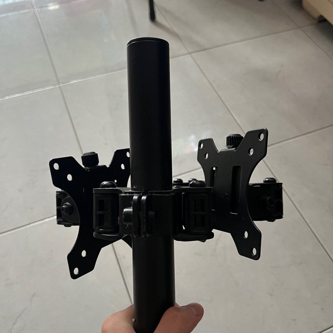 Prism Dual Vantage Monitor Mount (Category: Other Accessories) located in Singapore. Submitted by snacksandstuff (Listing ID 1373784568, Image 2). Description: Selling a Prism Dual Vantage monitor mount. It's in pretty good condition, but I don't have the original box. This mount is perfect for setting up a dual monitor configuration, providing flexibility and adjustability for your screens. It's a sturdy and reliable mount that will help you opt
