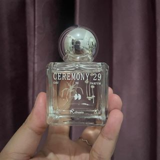 (Kategori: ) berada di . Dikirim oleh porcheline (ID iklan 1373940781, Gambar 1). Deskripsi: .