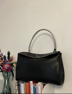 (Kategori: ) berada di . Dikirim oleh prelovedbynscr (ID iklan 1373896805, Gambar 1). Deskripsi: .