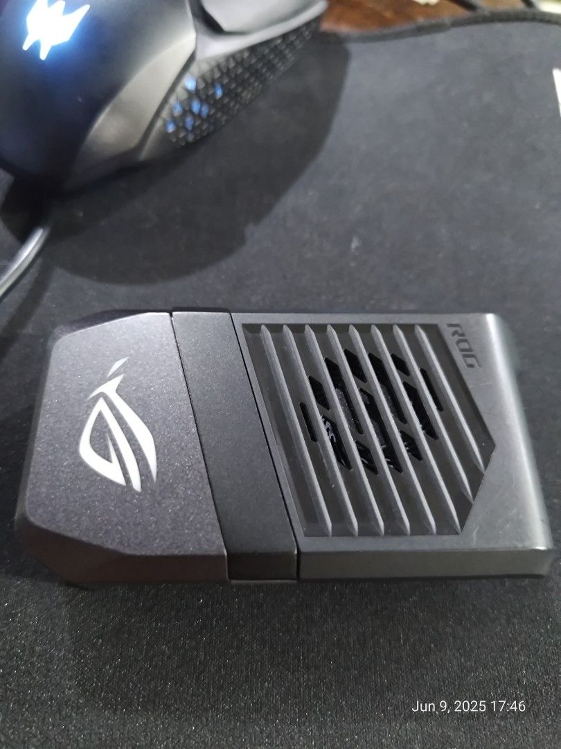 ROG 3 Phone Cooler (Category: Cables & Chargers) located in San Mateo. Submitted by mervinvelasco (Listing ID 1373868003, Image 1). Description: ROG 3 Phone Cooler no issue 1k firm + shipping/lalamove location is Commonwealth Q.C..