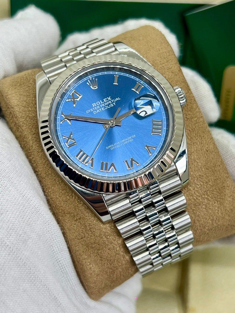 rolex datejust (Category: Luxury Watches) located in Cabanatuan. Submitted by albertgonzales27 (Listing ID 1373881490, Image 1). Description: Datejust Azzurro Blue Dial Reference 126334 2019 year model, Foreign AD 41mm case size 18ct White-Gold fluted bezel / Jubilee bracelet 9.3/10 mint condition Complete full set Trades accepted up or down 685k only cheapest in the country.