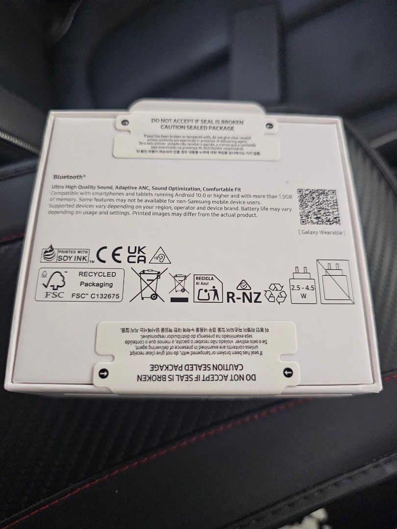 Samsung Ear Buds 3 (Category: Earphones) located in Singapore. Submitted by kkneo69 (Listing ID 1373887680, Image 2). Description: New Samsung Ear Buds 3. In a seal Box. half year warranty. a gift..