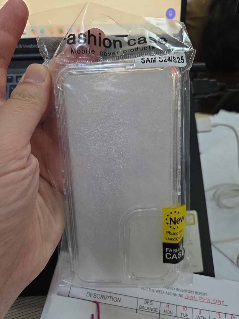 Samsung S24 / S25 Case (Category: Cases & Sleeves) located in Makati City. Submitted by kicker27 (Listing ID 1373814515, Image 1). Description: samsung 24/25 cellphone case RFS: wrong model ordered.