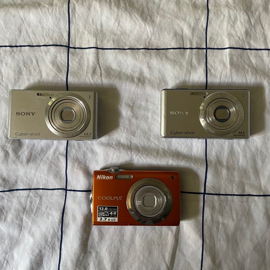 Sony Cybershot DSC-W530 (Category: Cameras) located in Davao. Submitted by cio.17 (Listing ID 1373807227, Image 1). Description: rush 14.1 megapixels 4x optical zoom 2.7” LCD display Slim and compact—perfect for on-the-go! 8/10 body condition 1 loose button but manageable! switch mode to movie or panorama mode is nagloloko, need lang diinan to switch! 𝗂𝗇𝖼𝗅𝗎𝗌𝗂𝗈𝗇𝗌 ˖ ᡣ𐭩 ⊹ ⁃ unit itself ⁃ original Sony battery ⁃ universal charger ⁃ 1gb sd 