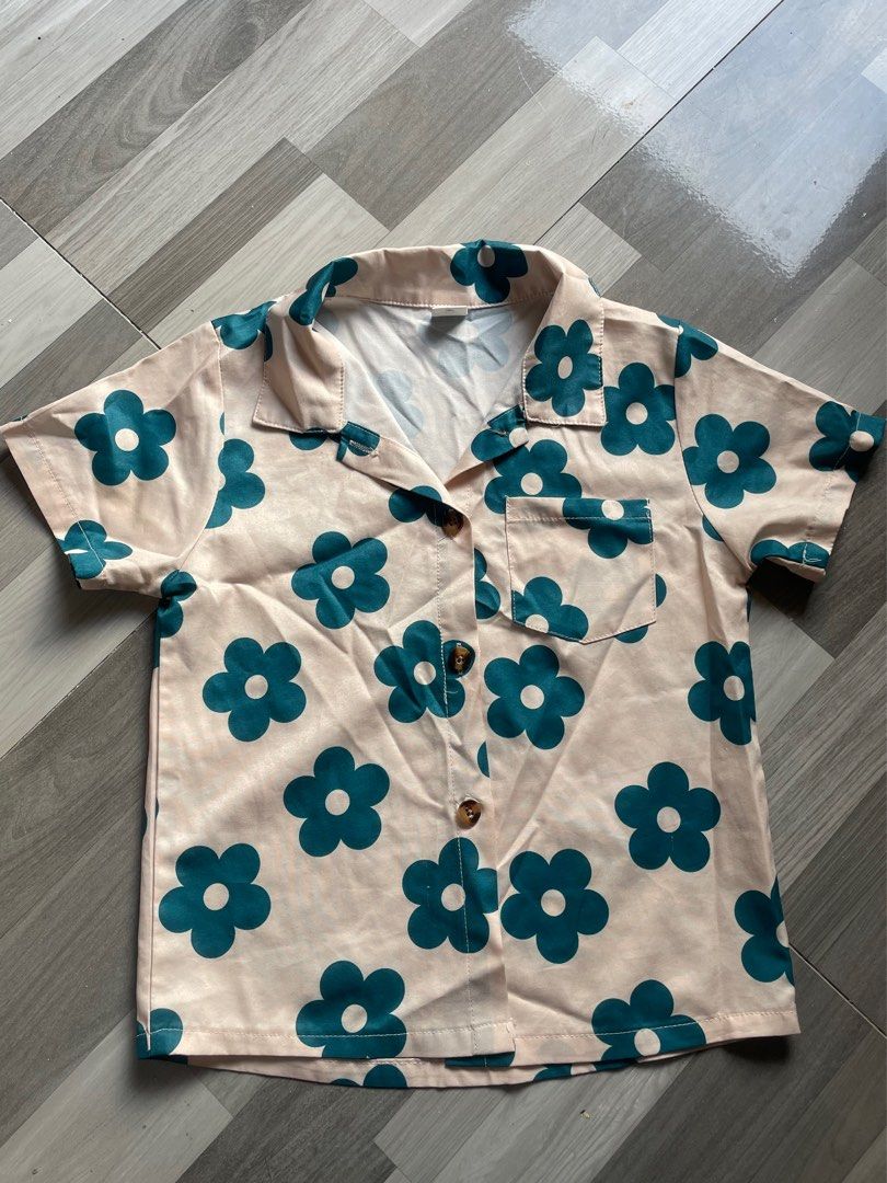 Summer polo top (Category: Babies & Kids Fashion) located in Makati City. Submitted by superjaa (Listing ID 1373842448, Image 1). Description: Dm for info Perfect for 4-5 yrs old.
