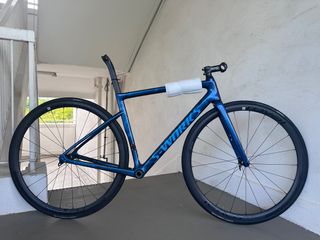 (Category: ) located in . Submitted by bikeandbutter (Listing ID 1373792409, Image 1). Description: .