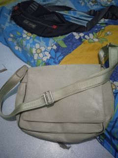 (Kategori: ) berada di . Dikirim oleh akhigunawan (ID iklan 1373812059, Gambar 1). Deskripsi: .