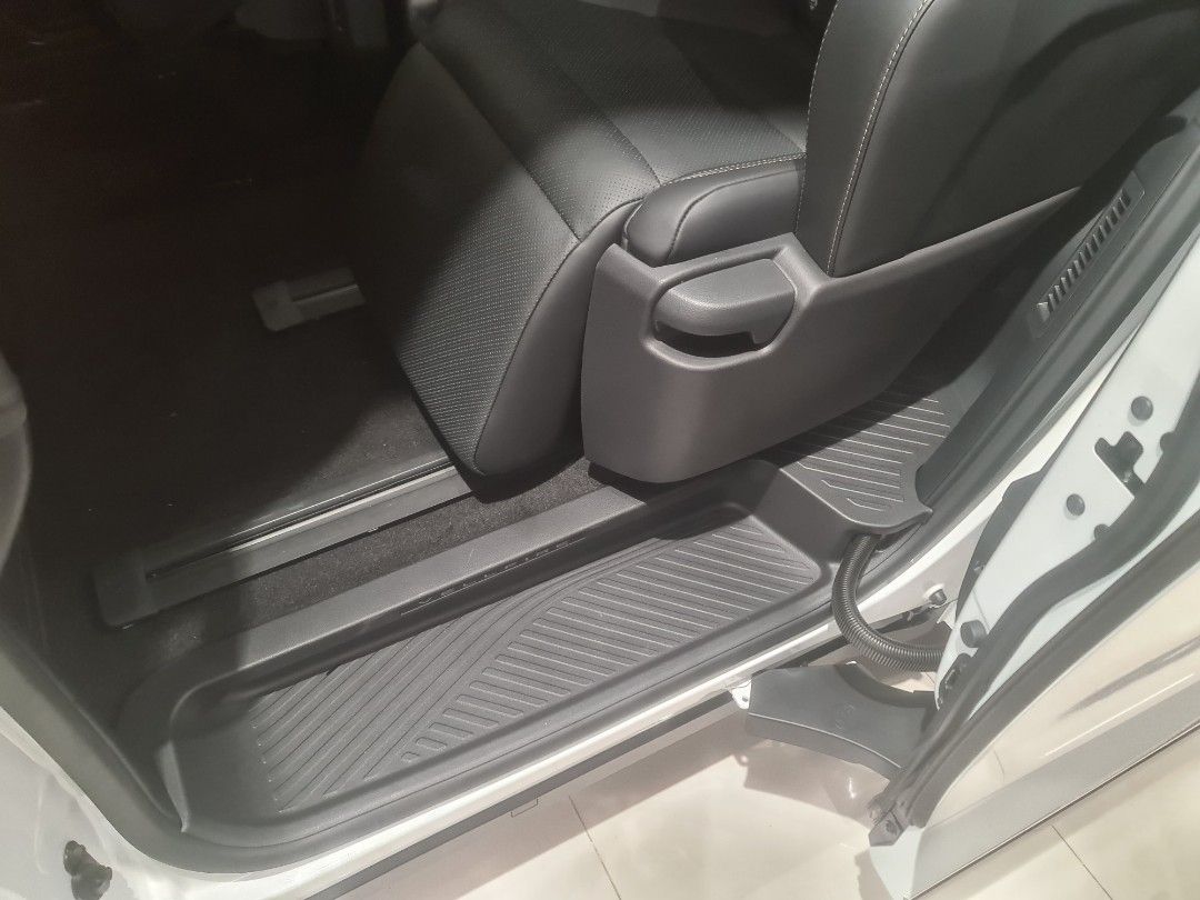 Toyota Alphard Hybrid z 2.5 Auto (Category: Used Cars) located in Singapore. Submitted by zero.downpayment.specialist (Listing ID 1373938375, Image 3). Description: 《THIS IS A NEW CAR POST》❗ 《THIS IS A NEW CAR POST》❗❗ 《THIS IS A NEW CAR POST》❗❗❗ ▪︎PERSONAL USAGE✅️ ▪︎EX BANKRUPTCY ✅ ▪︎OVERTRADE ✅️ ▪︎BAD CREDIT✅ ▪︎PHV✅ ALL WELCOME‼ 100% FULL LOAN ONLY FROM 2.98%❗❗ 🔥MEGA CLEARANCE SPECIAL SALES🔥 BRING YOUR DREAM CAR HOME WITH ABSOLUTELY 0❗ +65 8 6