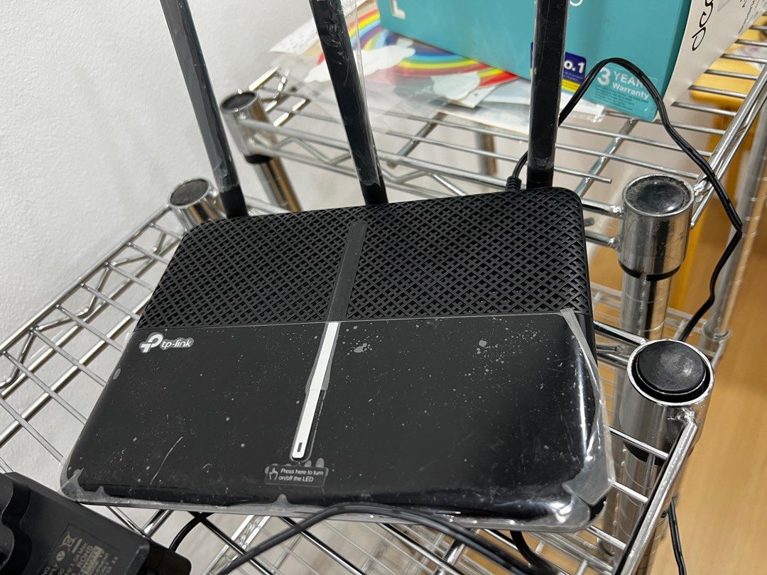 TP link EC330-G5U router modem (Category: Networking) located in Singapore. Submitted by solidanchor (Listing ID 1373861847, Image 1). Description: .