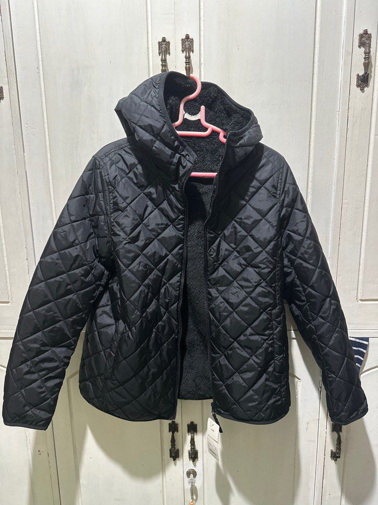 Uniqlo Fleece Quilted (Category: Coats, Jackets and Outerwear) located in Mangaldan. Submitted by batrinabryan13 (Listing ID 1373782273, Image 1). Description: Rfs: Decluttering.