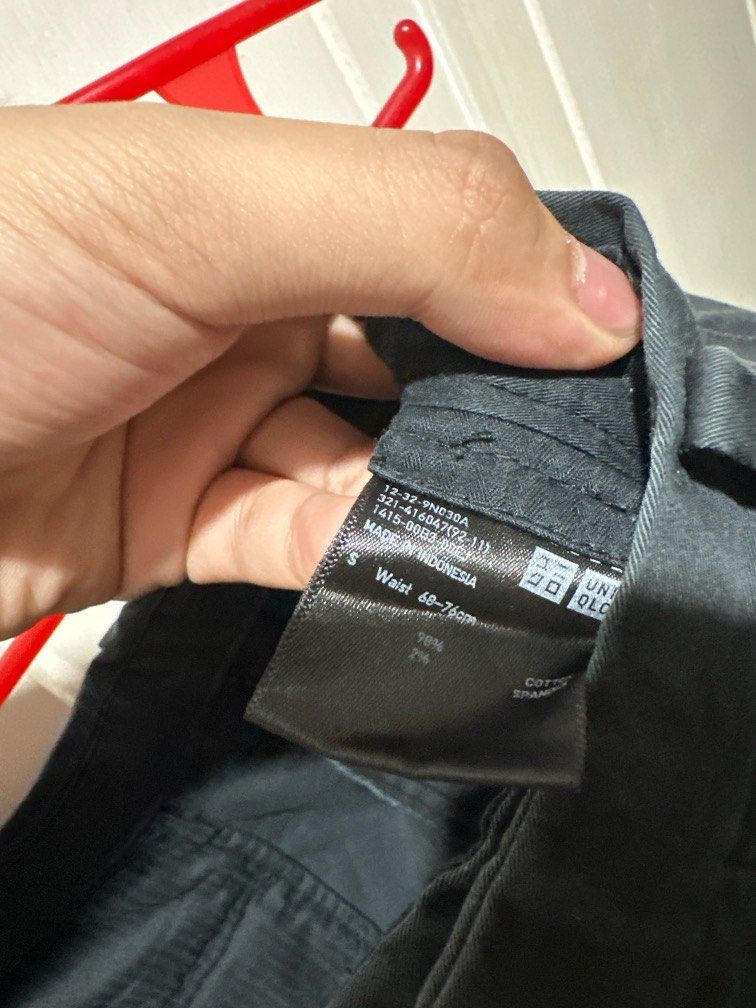 Uniqlo Shorts (Category: Shorts) located in Mangaldan. Submitted by batrinabryan13 (Listing ID 1373781898, Image 2). Description: Rfs: Decluttering.